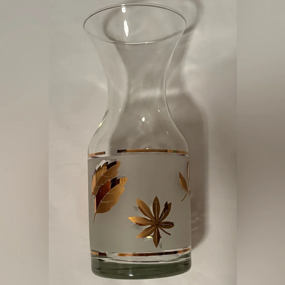 Vintage Mid Century Frosted Gold Leaves Libbey Glass 22oz Carafe Pitcher